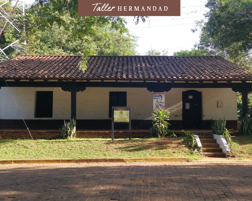 Taller Hermandad, façade