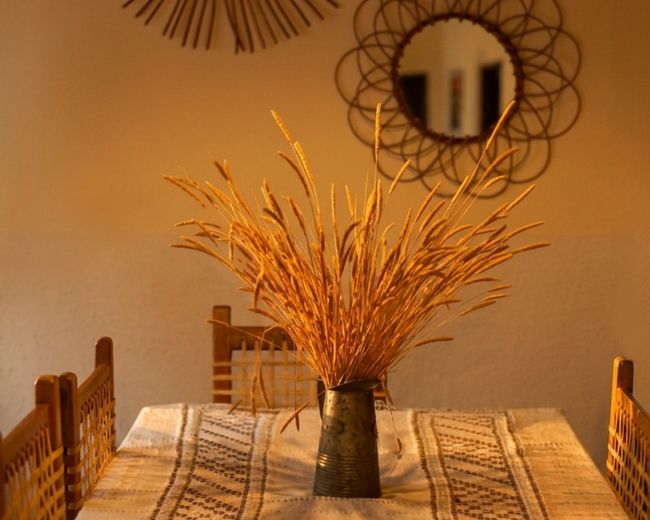 Decorative detail with dried wheat